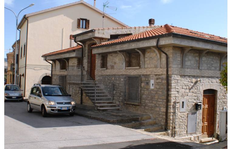 Apartamento de 5 habitaciónes en Corleto Perticara, Italy No. 255135