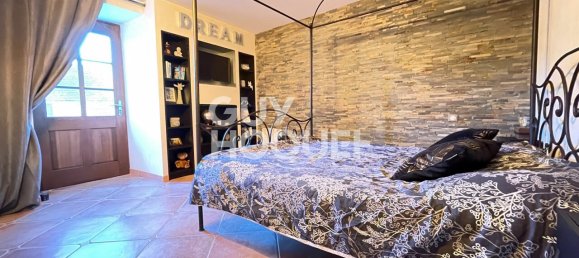 5 bedrooms House in Bourges, France No. 64252 5