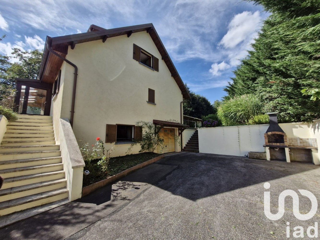 3 غرف نوم فيلا في Le Clerjus, France رقم 251695