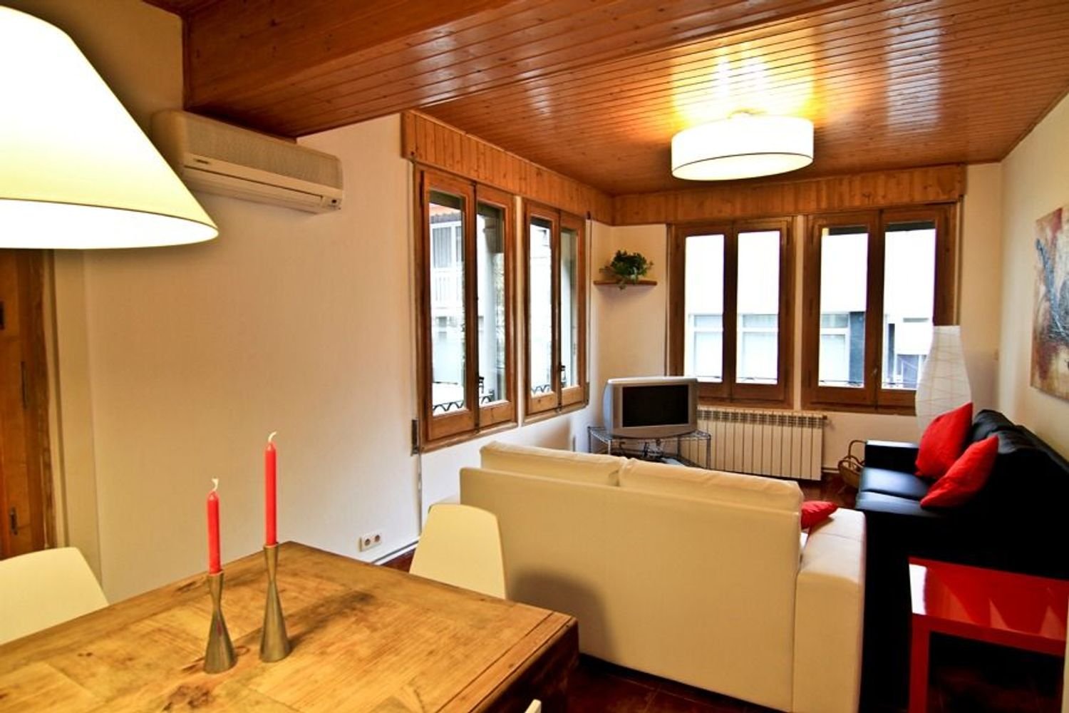 4 Schlafzimmer Wohnung in Ciutat Vella, Spain, Nr. 186984