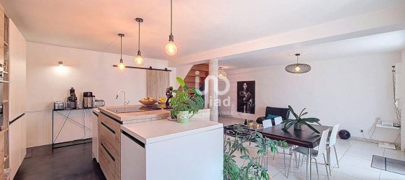 4 bedrooms House in Guerville, France No. 321993 4