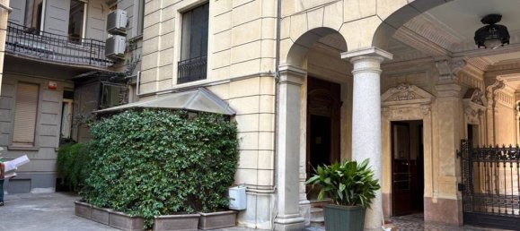 3 bedrooms Apartment in Milan, Italy No. 296863 22