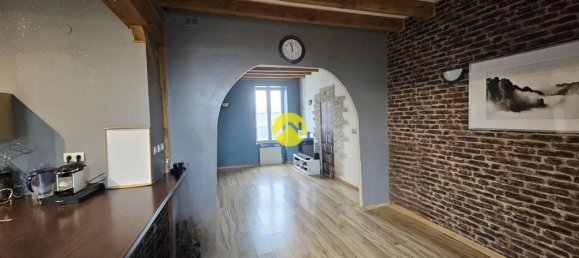 Casa de 4 dormitorios en Bengy-sur-Craon, France No. 51006 12