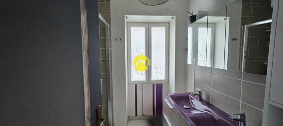 Casa de 4 dormitorios en Bengy-sur-Craon, France No. 51006 4