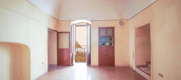 2 rooms House in Palo del Colle, Italy No. 36318 7