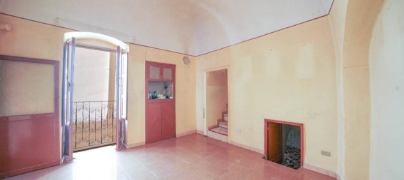 2 rooms House in Palo del Colle, Italy No. 36318 6