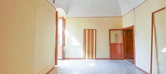 2 rooms House in Palo del Colle, Italy No. 36318 2