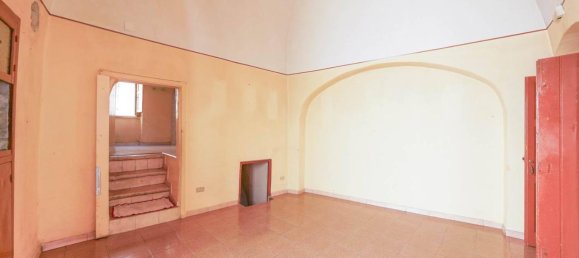 2 rooms House in Palo del Colle, Italy No. 36318 11