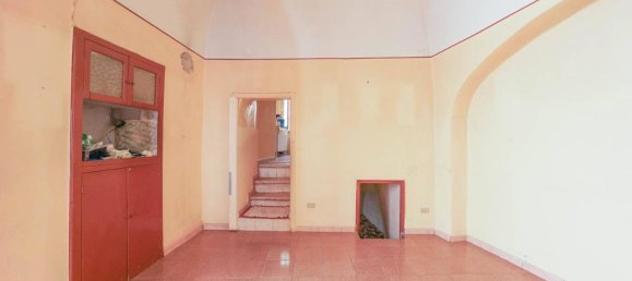 2 rooms House in Palo del Colle, Italy No. 36318 12