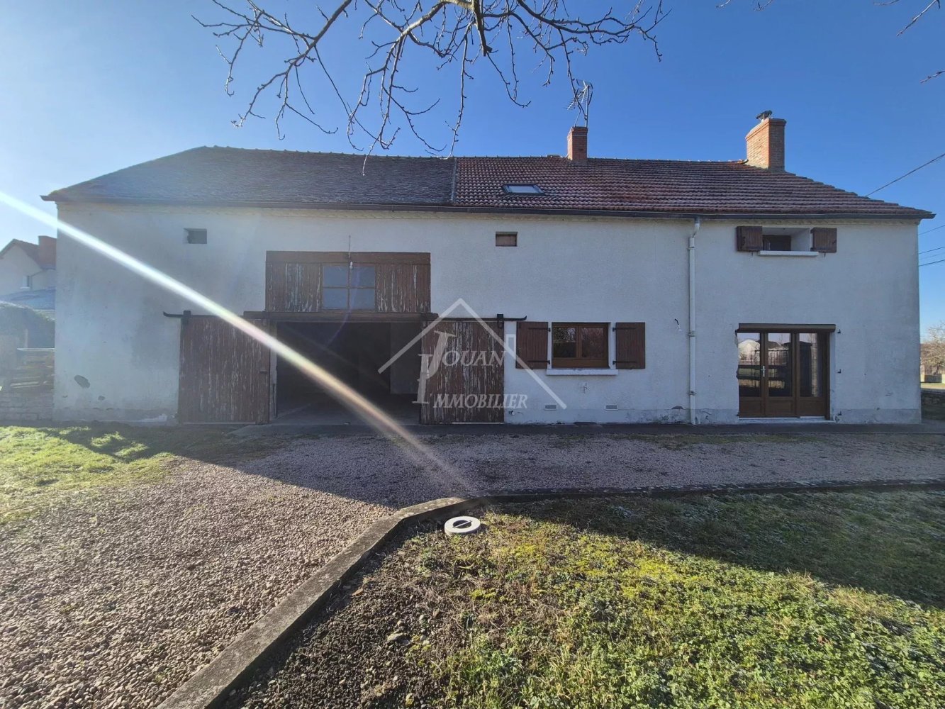 3 chambres Maison à Gannat, France No. 270821