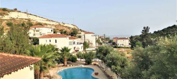 3 bedrooms House in Agios Tychonas, Cyprus No. 16080 7