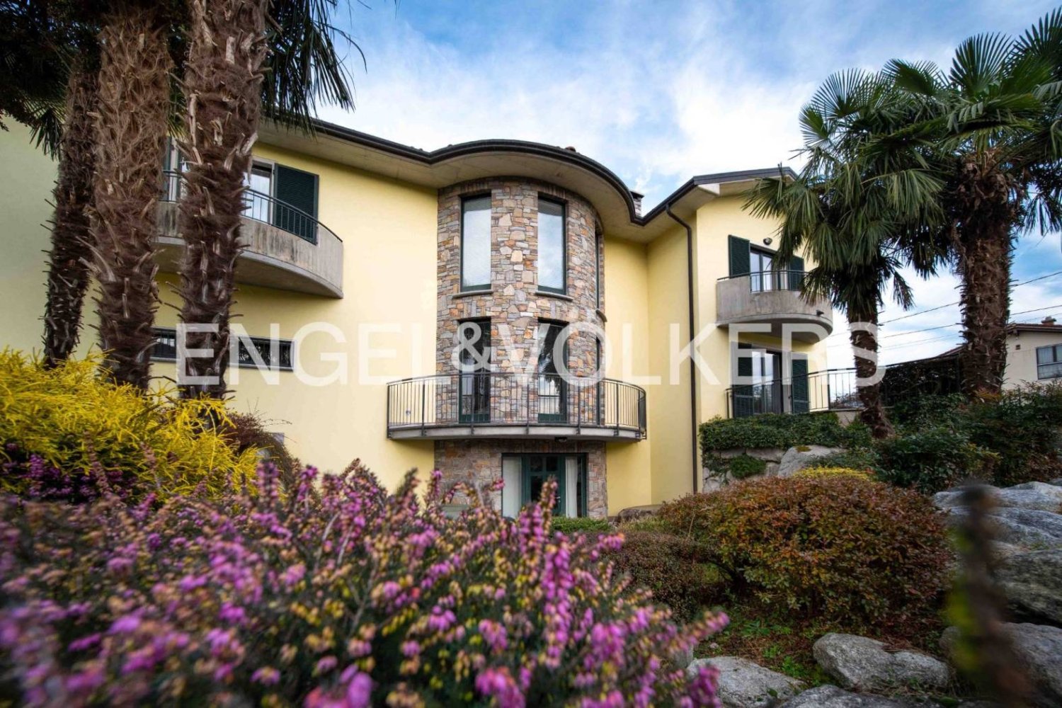 3 غرف نوم فيلا في Cugliate-Fabiasco, Italy رقم 109323