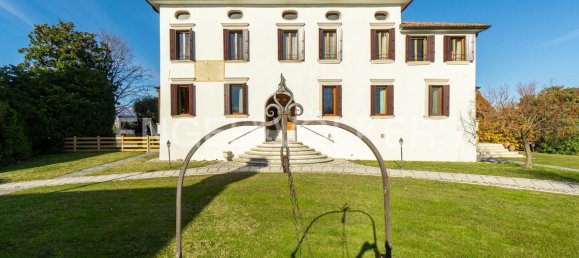 6 bedrooms Villa in Vittorio Veneto, Italy No. 67697 6