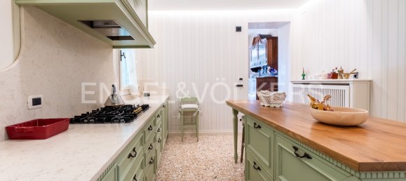 6 bedrooms Villa in Vittorio Veneto, Italy No. 67697 12