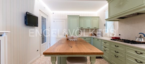 6 bedrooms Villa in Vittorio Veneto, Italy No. 67697 11