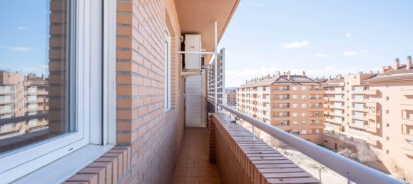 Квартира с 3 спальнями в Сарагоса, Испания № 61409 19