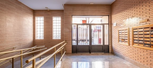 Квартира с 3 спальнями в Сарагоса, Испания № 61409 45