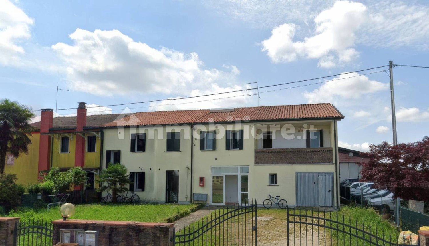 3 Schlafzimmer Wohnung in San Giorgio delle Pertiche, Italy, Nr. 219646