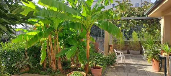 15 rooms Villa in Porcari, Italy No. 113478 4