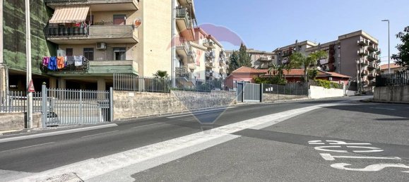 3 bedrooms Apartment in Catania, Italy No. 132665 4