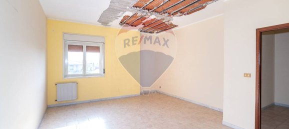 3 bedrooms Apartment in Catania, Italy No. 132665 8