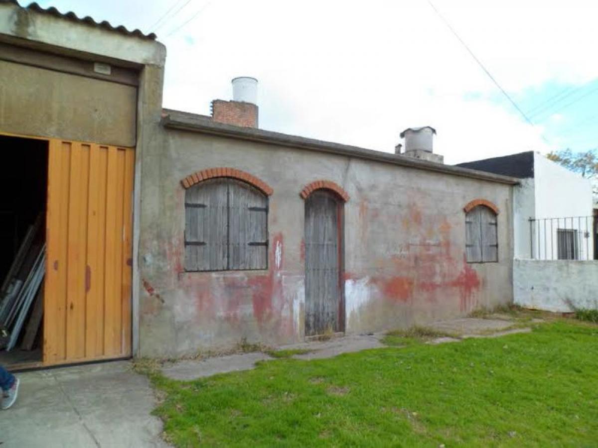 2 bedrooms House in Mar del Plata, Argentina No. 84651