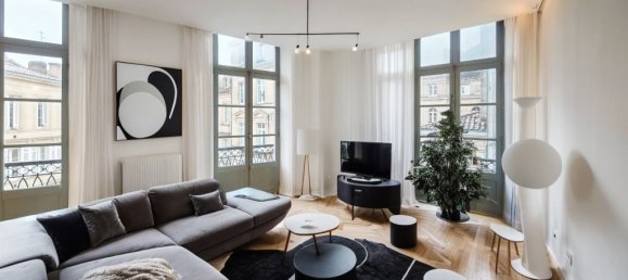 2 chambres Appartement à Bordeaux, France No. 108660 3