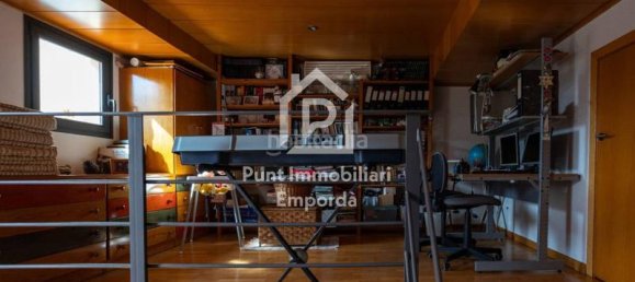 4 Schlafzimmer Haus in Figueres, Spain, Nr. 113572 41