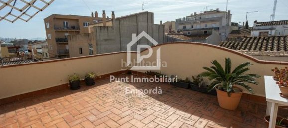 4 Schlafzimmer Haus in Figueres, Spain, Nr. 113572 30