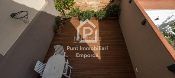 4 Schlafzimmer Haus in Figueres, Spain, Nr. 113572 21