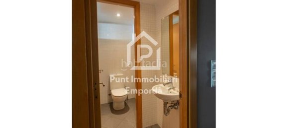 4 Schlafzimmer Haus in Figueres, Spain, Nr. 113572 24
