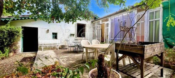 3 Schlafzimmer Haus in Libourne, France, Nr. 335929 2