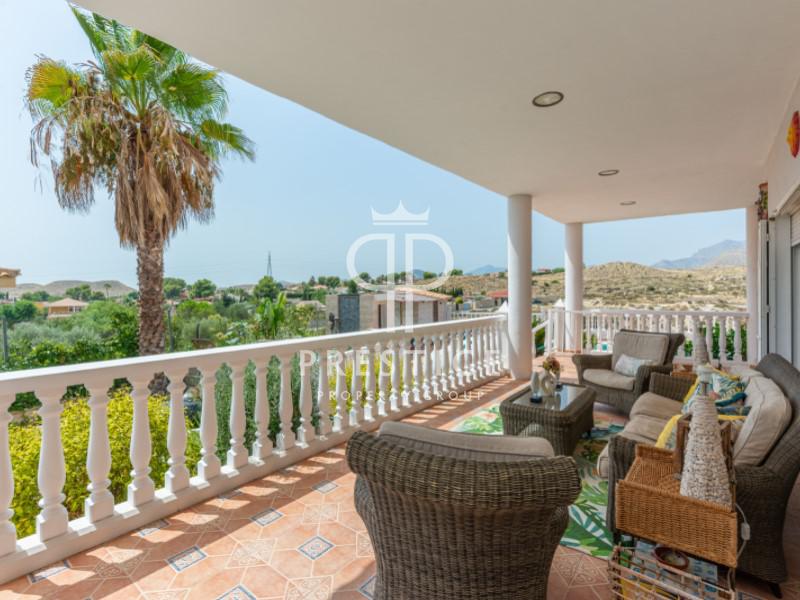 Villa de 5 dormitorios en Busot, Spain No. 211998