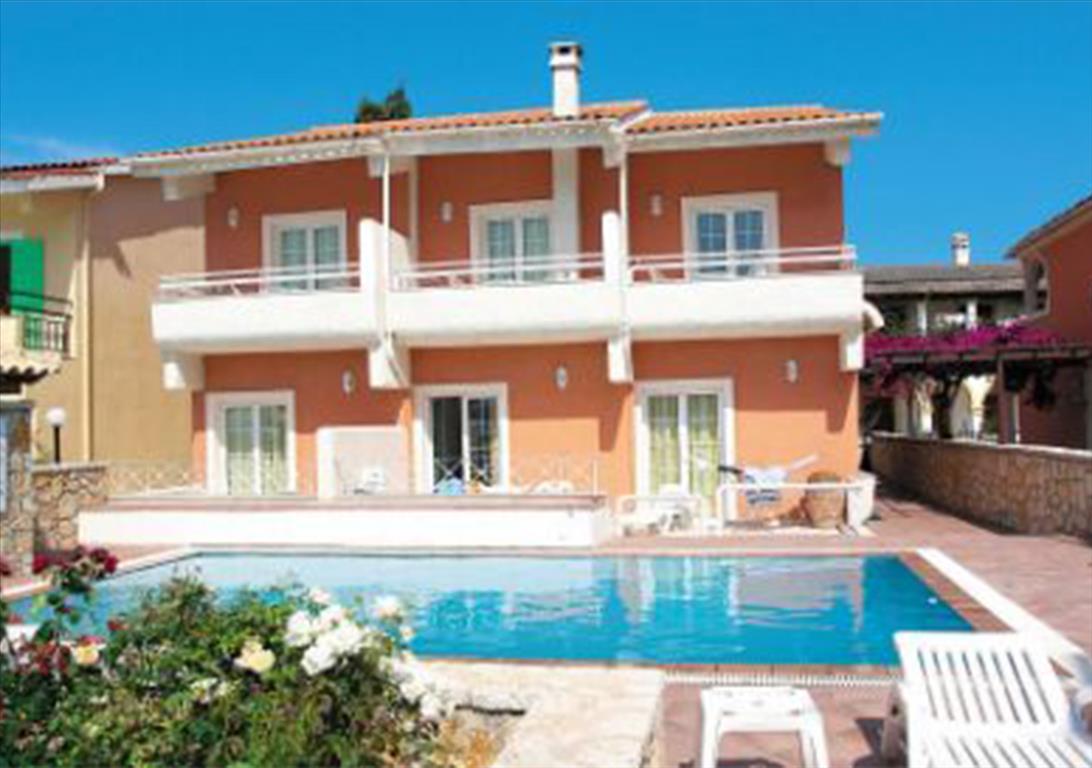 300m² Townhouse in Corfu, Greece No. 7938