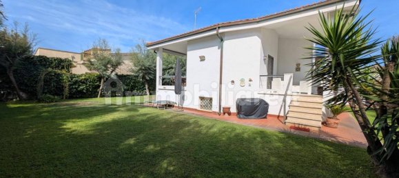 Вилла с 4 спальнями в Фьюмичино, Италия № 336629 2