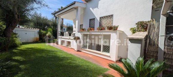 Вилла с 4 спальнями в Фьюмичино, Италия № 336629 3