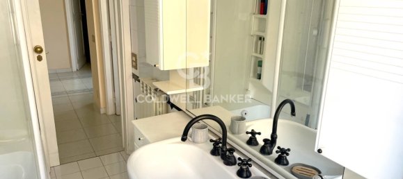 3 bedrooms Apartment in Rome, Italy No. 48588 36