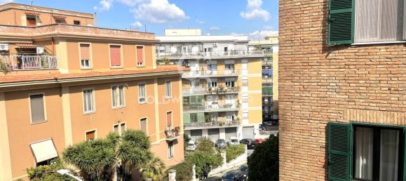 3 bedrooms Apartment in Rome, Italy No. 48588 40