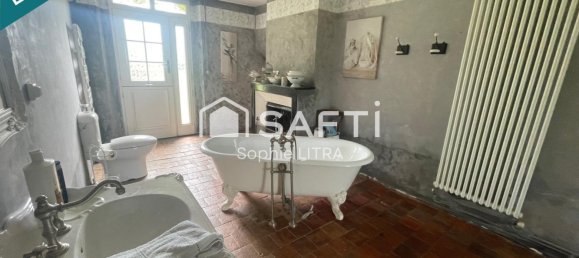 Casa de 4 dormitorios en Arces-Dilo, France No. 197289 11