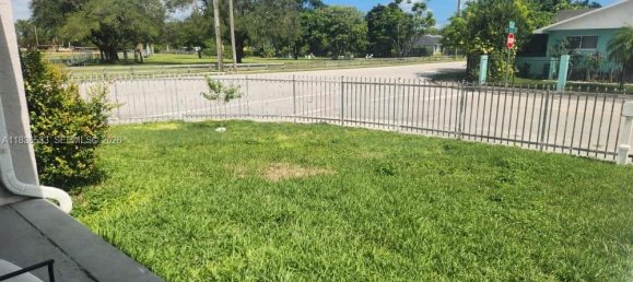 3 bedrooms Villa for sale in Miami, Miami-Dade, Florida, USA № 615406 3