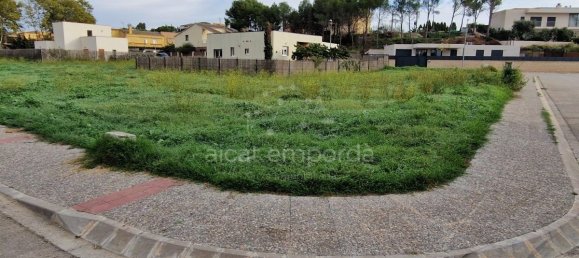  Land in Garriguella, Spain No. 73579 5