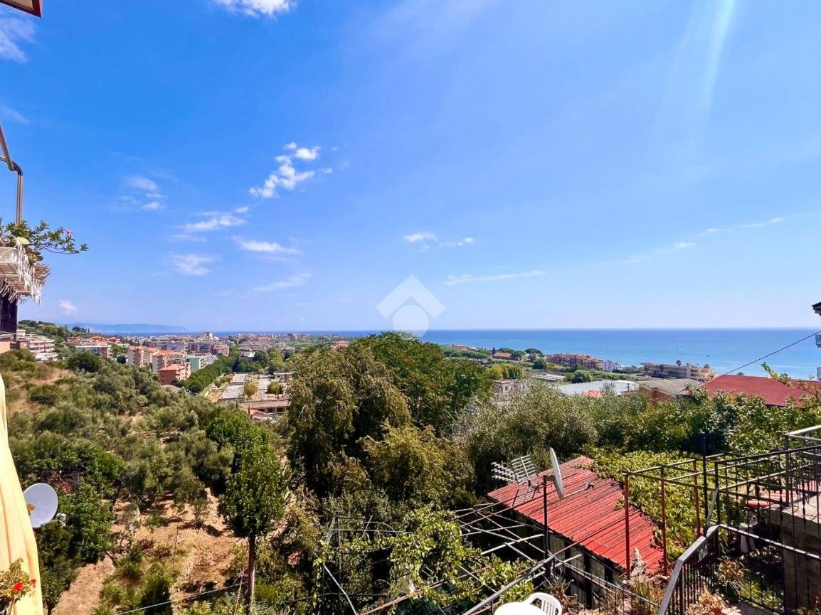 Apartamento de 1 dormitorio en Albenga, Italy No. 398429