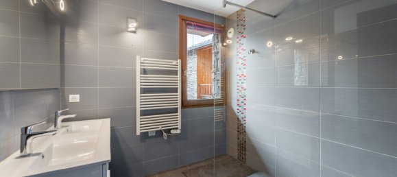 3 chambres Propriété commerciale à Les Belleville, France No. 967 5