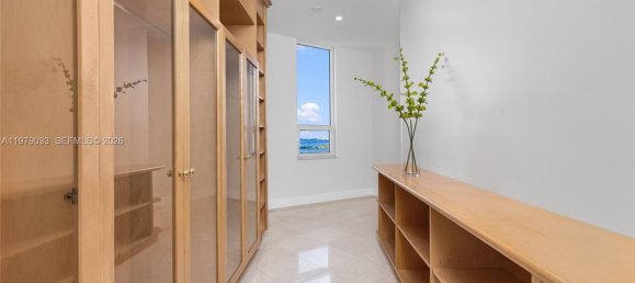 5 dormitorios propiedad comercial en alquiler en Miami, Miami-Dade, Florida, USA № 615373 4