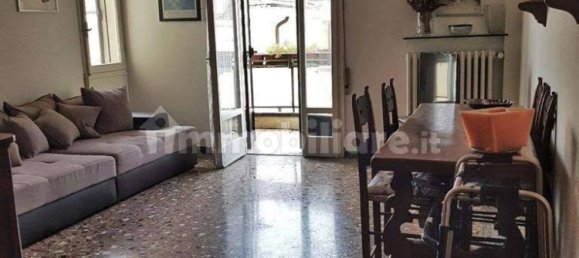 3 bedrooms Apartment in Modena, Italy No. 122943 2