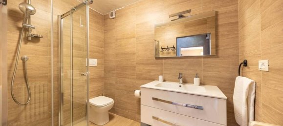 5 bedrooms Villa in Umbertide, Italy No. 65010 5