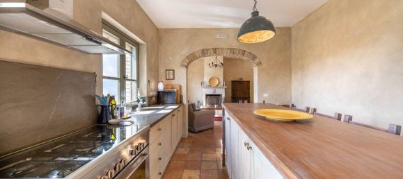 5 bedrooms Villa in Umbertide, Italy No. 65010 17