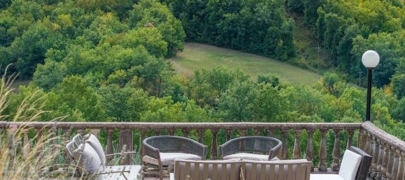 5 bedrooms Villa in Umbertide, Italy No. 65010 11