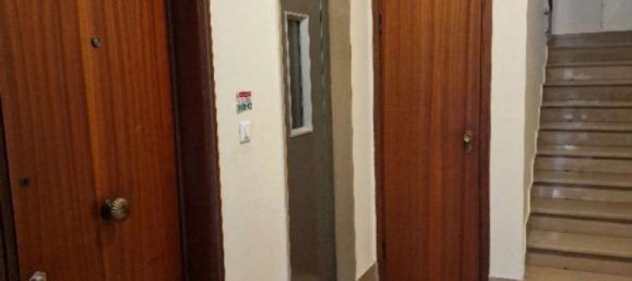 3 rooms Apartment in Florence, Italy No. 190139 7