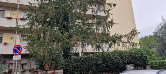 3 rooms Apartment in Florence, Italy No. 190139 19